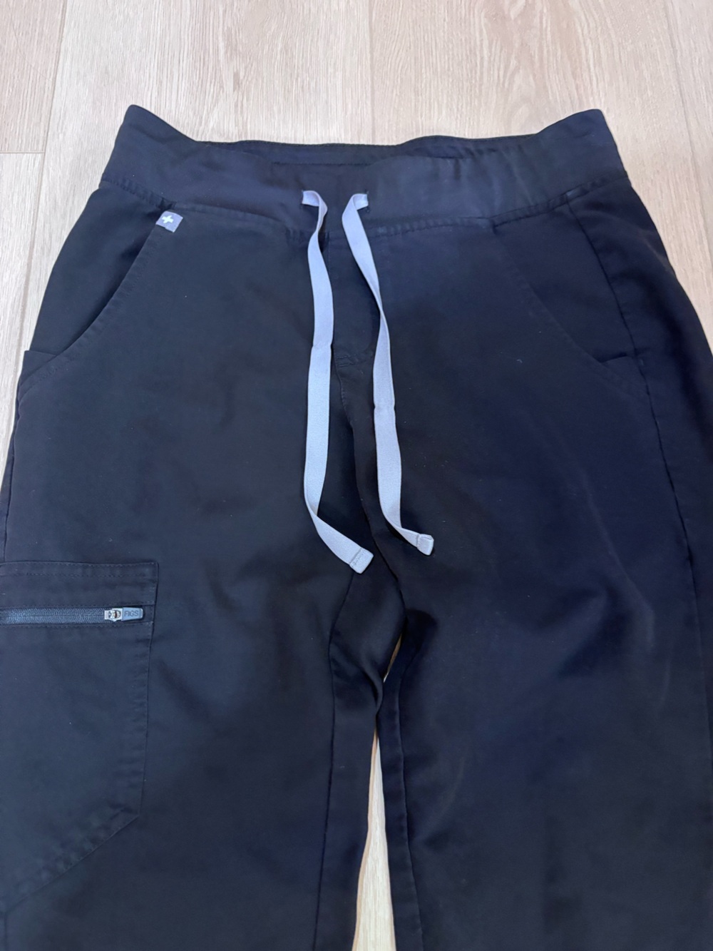 Figs Women's Zamora Joggers-Black - Picture 3 of 4